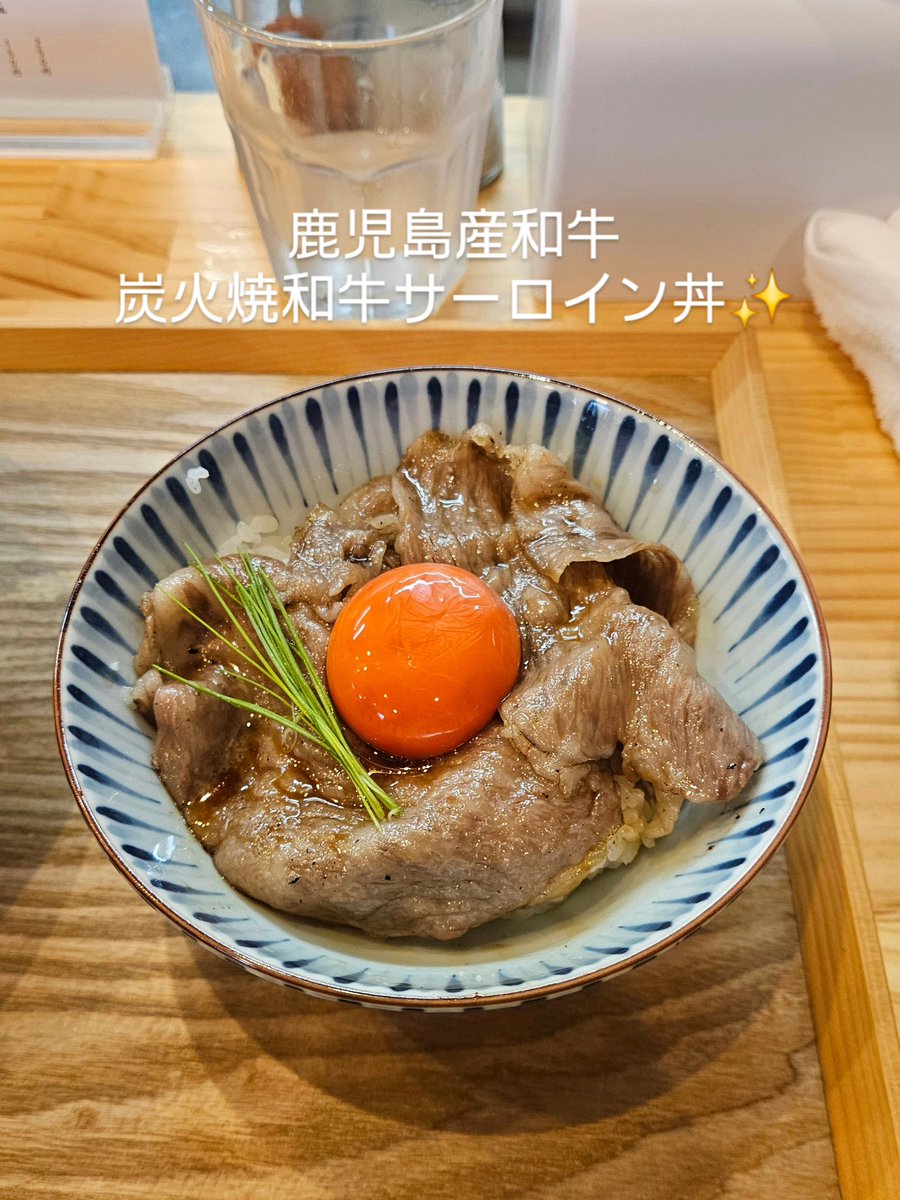 kouji_209's tweet photo. 今日の昼飯🍜
太田市 中華そばHIBARIさんへ❗️
限定 背黒煮干しそば 塩&amp;炭火焼和牛サーロイン丼を頂きました😋スープを頂くと煮干し感はあるけどえぐ味は感じず新麦の自家製麺に絡み👍和牛サーロイン丼は卵黄を絡めて頂くと👍両品共に最高に🐴🐴でした🤗皆様 有り難う御座います🙇‍♂️&amp;ごちそうさまでした🫡 https://t.co/yRIKuzPe7n