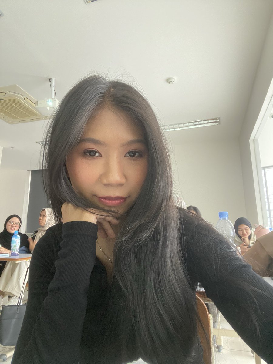 reanxvbb's tweet photo. back to reality https://t.co/pCtb2ssiYt