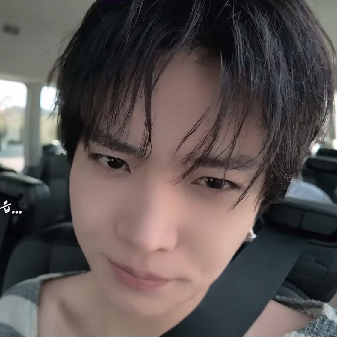 soeverflow's tweet photo. his bambi eyes ♡.♡ https://t.co/pfOr3hhTiq
