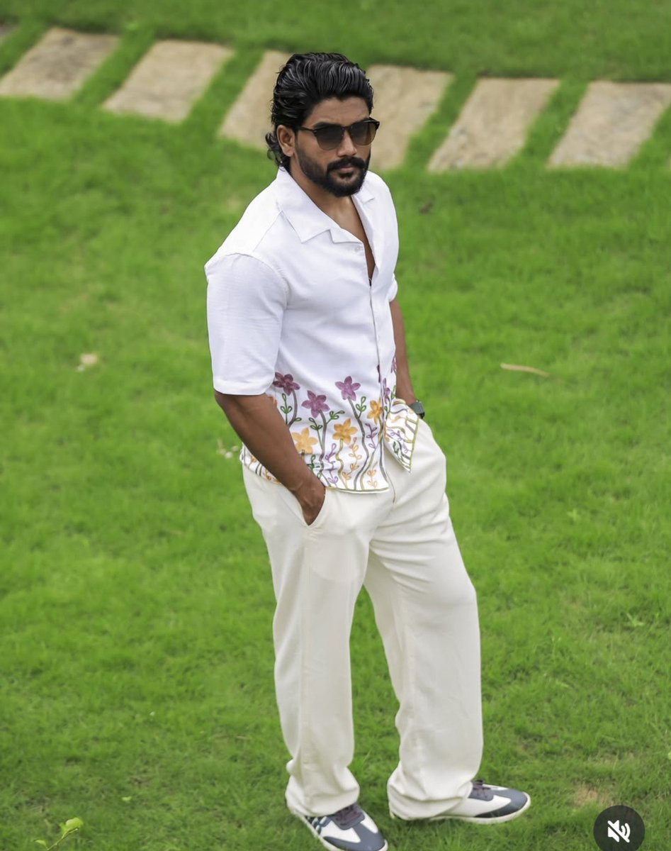 arthoo_v's tweet photo. Mind blowing ❤️✨ 

https://t.co/GxRgRFuK6H

#mallu #handsomemen #gymfit https://t.co/8ka9PIQ4Hw