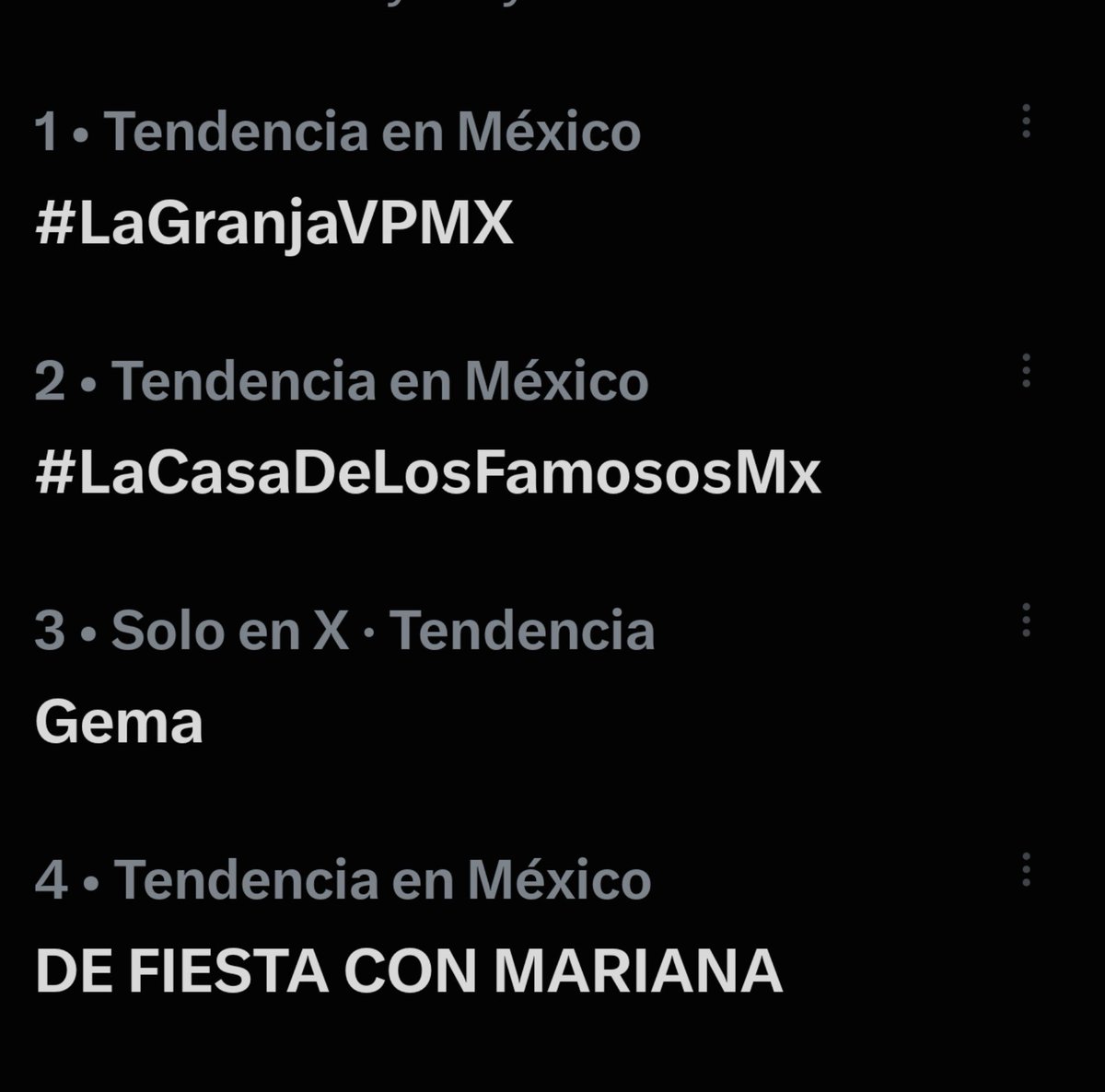 veracricri's tweet photo. @EmZkPr Jajajaja quien está arriba ? Pidele más dinero a tu patrona.jajajaja. https://t.co/eloBYDklQO