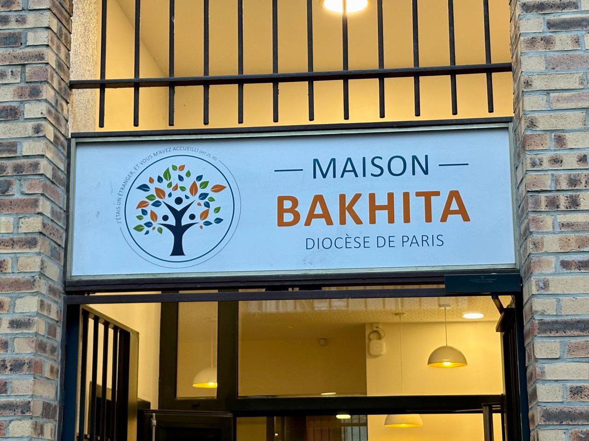 evaenlaradio's tweet photo. Todo preparado en la “Maison Bakhita”, un centro donde se ofrecen recursos a inmigrantes. Aquí el #Papa conversará con un grupo de ellos y visitará las instalaciones.
#PapeÀParis
📷 Pool AIGAV https://t.co/hBt8SUGLuC