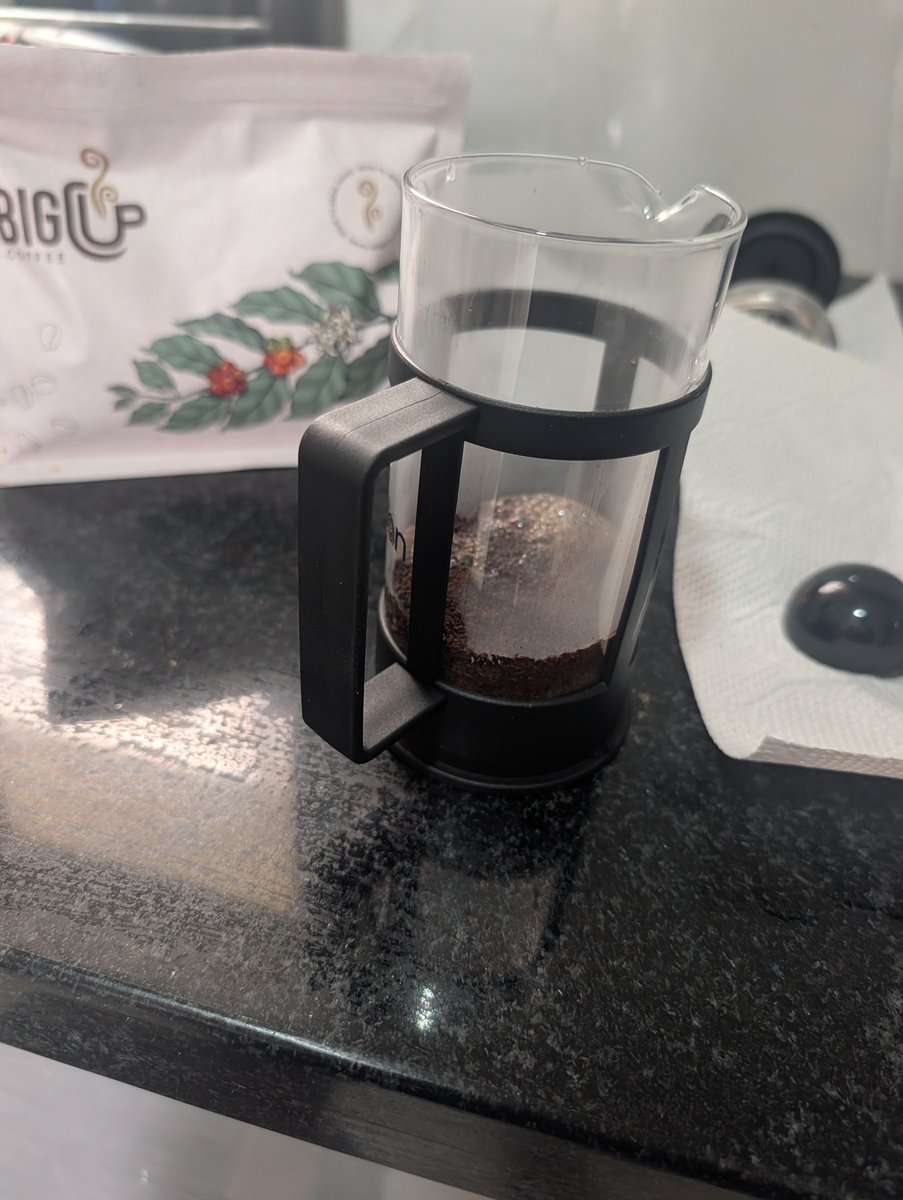 msomuin's tweet photo. First time I made coffee myself, in a French press. Best cup I have made. https://t.co/IkCSTiiCfv