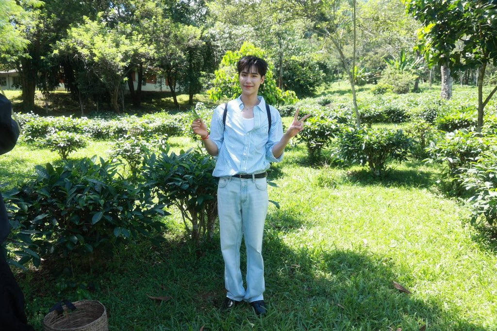 jubudesu's tweet photo. เหมือนลูกไปทัศนศึกษาแล้วคุณครูถ่ายอัปเดตส่งลงไลน์กลุ่ม555555555555555555

JUNIOR HAPPY TRIP DAY1

#ITSSKINxJuniorChiangMaiTrip https://t.co/Wvd7MoPWD8