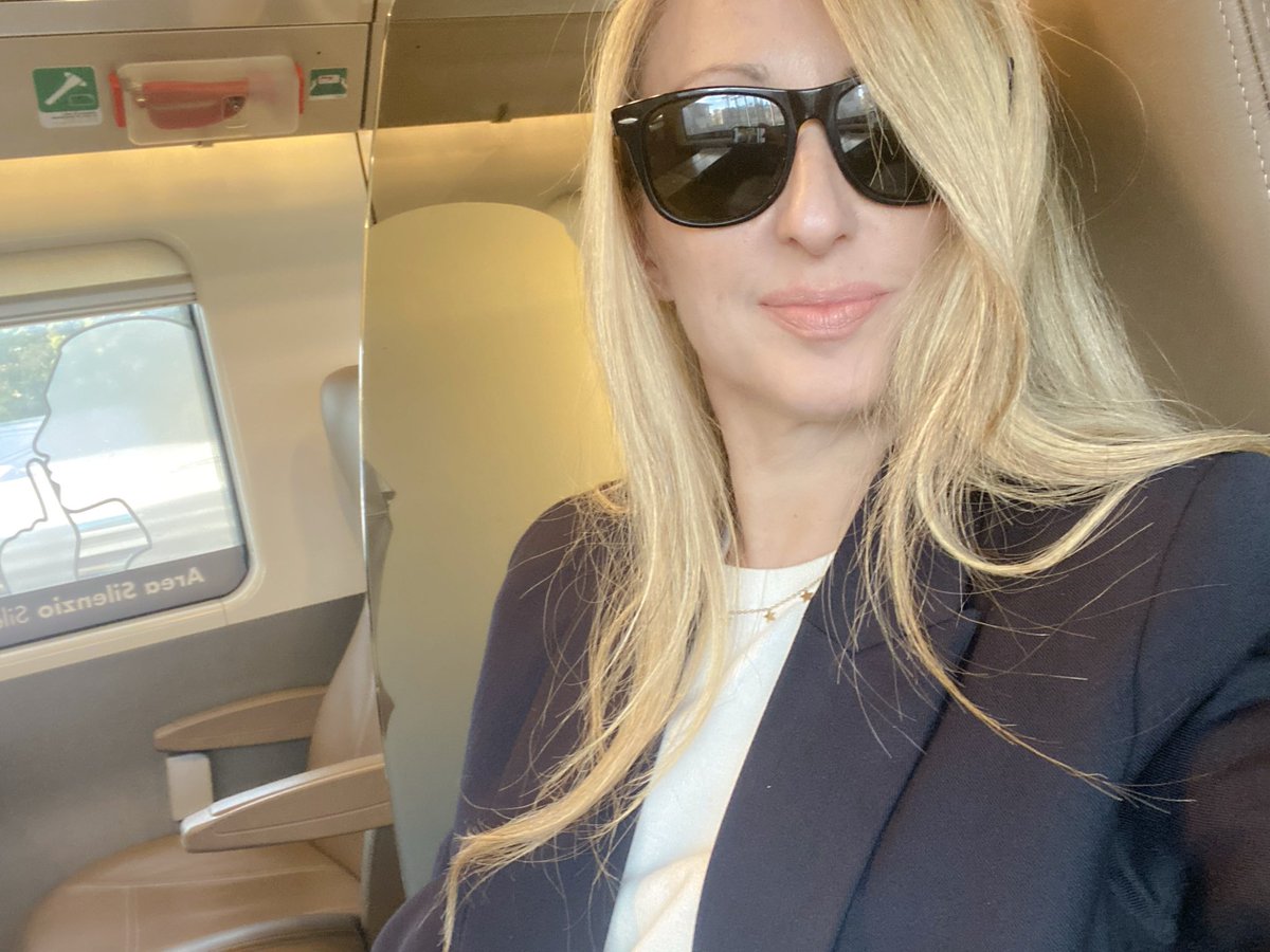 dottoressafede's tweet photo. Verso Torino 👩‍⚕️❤️

#dottoressa
#inviaggio 
#doc
#mylife https://t.co/RKkOdKdjOC