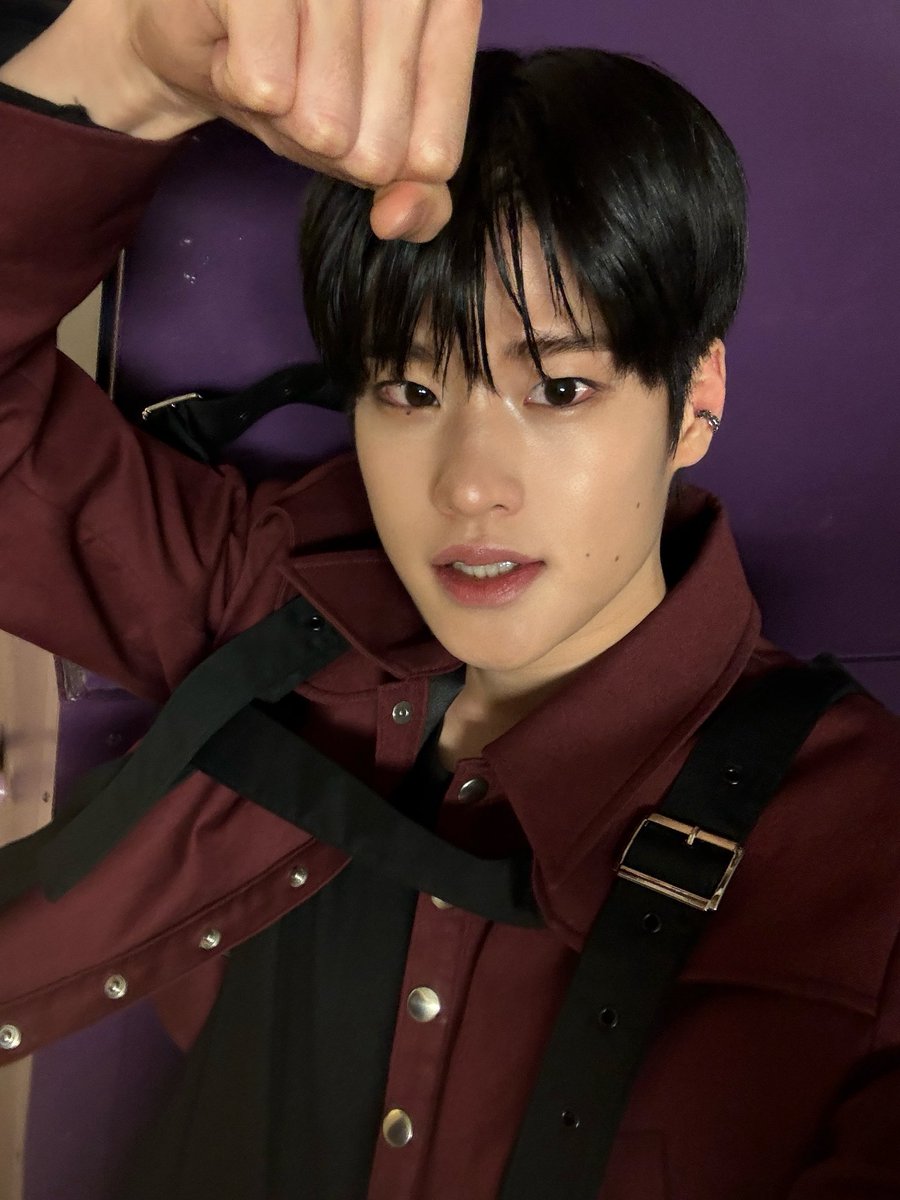 sozz1ee's tweet photo. 검은 머리 소희…… 
그리워지기 시작함 https://t.co/F5hvQQnQGv