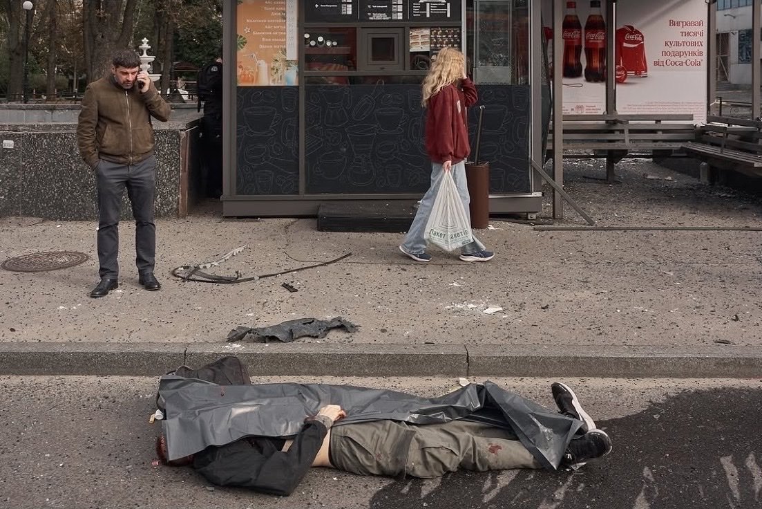 CrimeanVoyager's tweet photo. Kyiv yesterday.

The capital of a country in the heart of Europe has been turned into a shooting range for russian terrorists.

7 civilians killed. 59 injured.

WHERE IS THE WORLD’S OUTRAGE? https://t.co/sbfxOkydvj