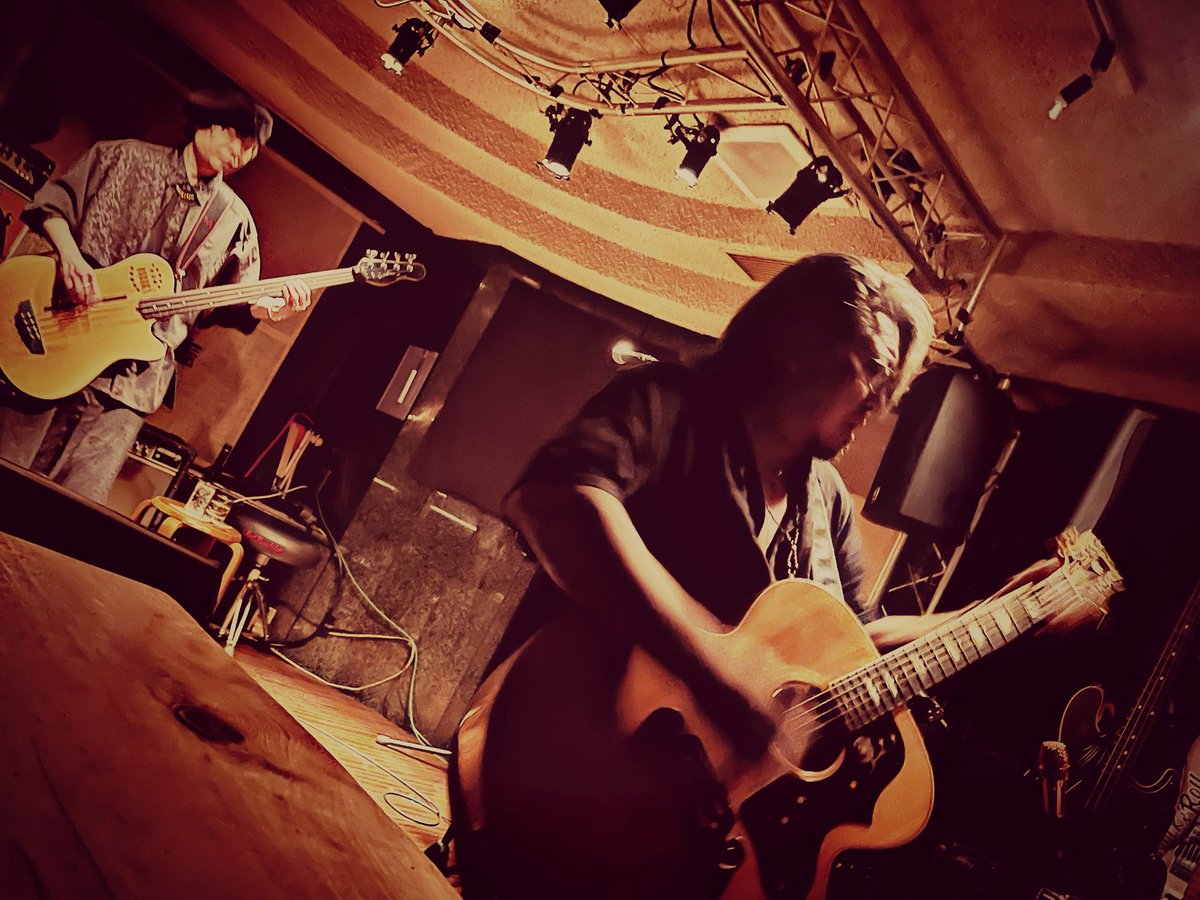 TequilaC76751's tweet photo. 2026.9.25(金) 萬屋学人presents「音満同心」Acoustic voj.16 @祇園Pick up
テツオロック&amp;Kyousei with 綾姫で参加させていただきました♬
やはり萬屋さんのイベントはいつも最高にオモロい😆👍
Thank You Rock'n Roll⚡️ https://t.co/2SPbUCJbrX