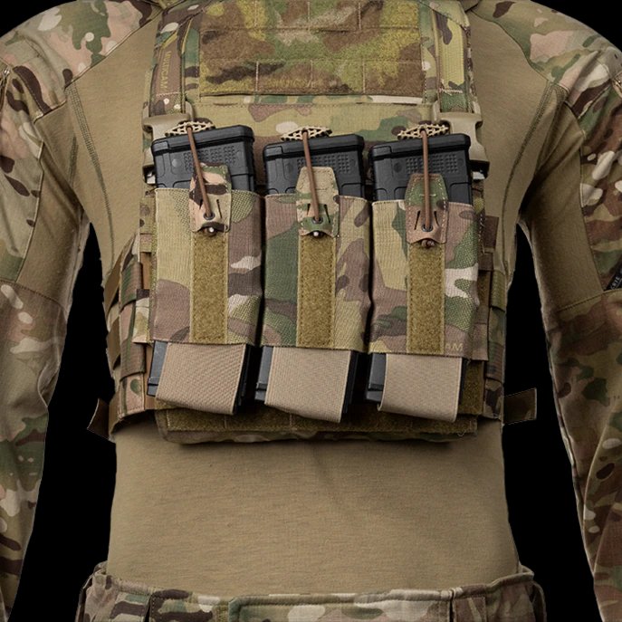 GS5913's tweet photo. Crye LPVのマニュアル見てたら、M4 Lowdraw Tripleをプレート内側に取り付ける例(“underslung”と表記)が出てきてビックリ。お腹冷えそう。
もちろん低視認性に寄与するし、アウター着用時にアウターの前を開けることなく素早くアクセスできるそう。お腹冷えそうである。 https://t.co/7l2z1gF8oQ