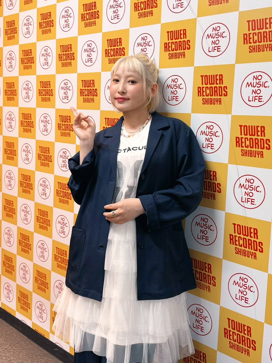 nanjolno_staff's tweet photo. 『対の境界線』リリース記念イベントinタワーレコード
ありがとうございました。

アコースティックで披露させていただきました🎸🎹

🎶セットリスト🎤
M1  Superwan!
M2 あのねミャーオ
M3 グレイズブレンダー

#対の境界線
#南條愛乃 https://t.co/9NSm6e6gY7
