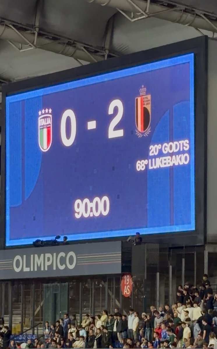 bitcoma1's tweet photo. Azzurri, ancora bloccati nel limbo di un cantiere aperto.
#ItaliaBelgio

@Azzurri @FIGC https://t.co/mgG77ZviHe