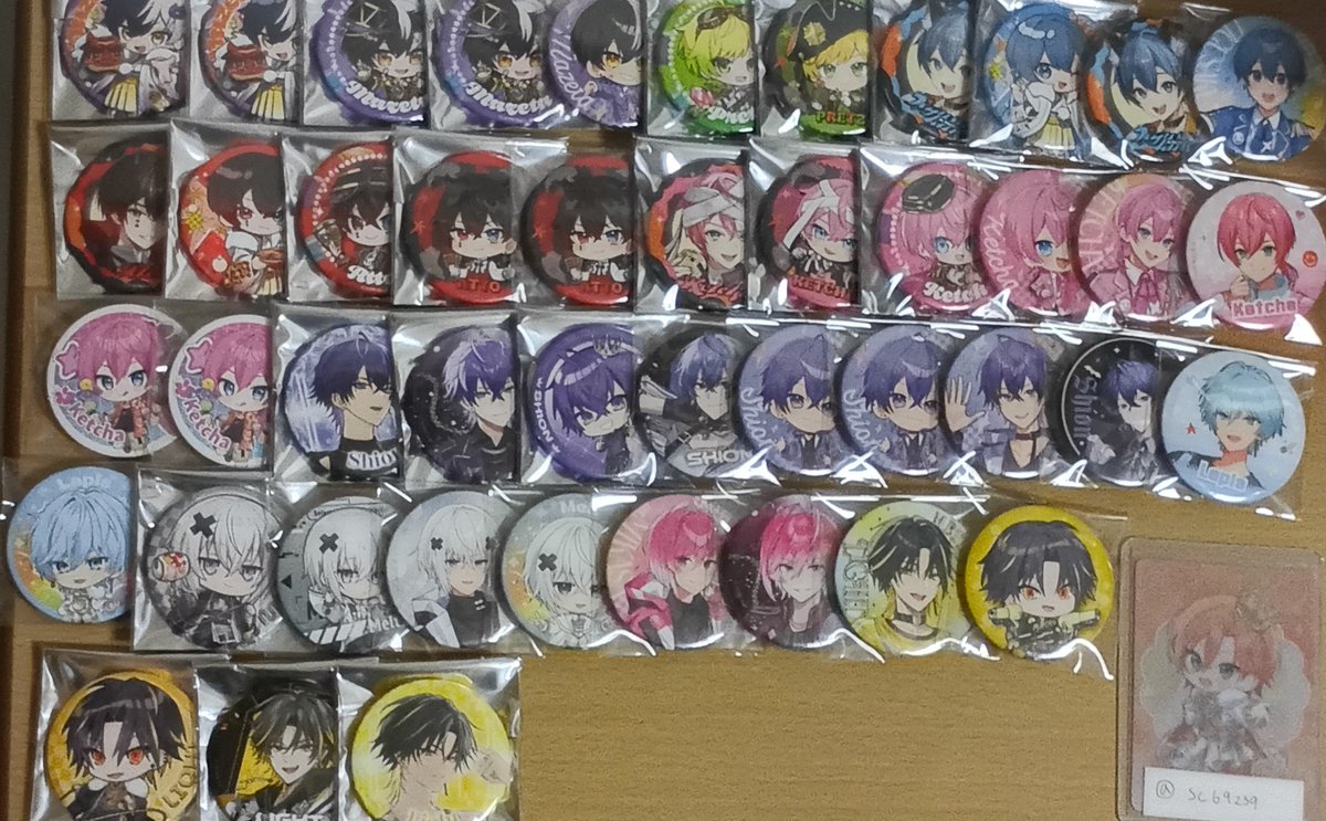 sc69239's tweet photo. 求┊︎定価＋送料
PayPay メルペイ or 固定ポストのどれか

譲┊︎画像のもの

手渡し、普通郵送❌
メルカリ、Yahooフリマ️⭕️

周年、ライブ、ふぇす
上記の三つはレート考慮の上700/個で考えていま��。

#すとぷりグッズ買取 #騎士Xグッズ買取 #AMPTAKグッズ買取 #めておらグッズ買取 https://t.co/WzTkVS9vJR