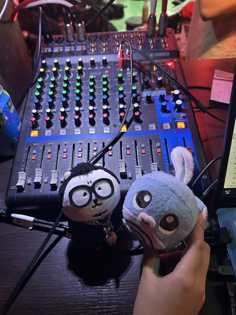 staff_3y's tweet photo. ｢マンワカ 〜真ん中にあるのはワカメか文化か〜｣ 音響として参加しました‼️
めーっちゃ楽しかったです> ̫<❣️無印の皆さんとっても話しやす��て打ち上げも超超超楽しかったです🎶🎶🎶
2回目もあったら喜んでスタッフやりたいです( ᴗ̀ ̫ᴗ́ )❗️ https://t.co/IydEbeQtKY