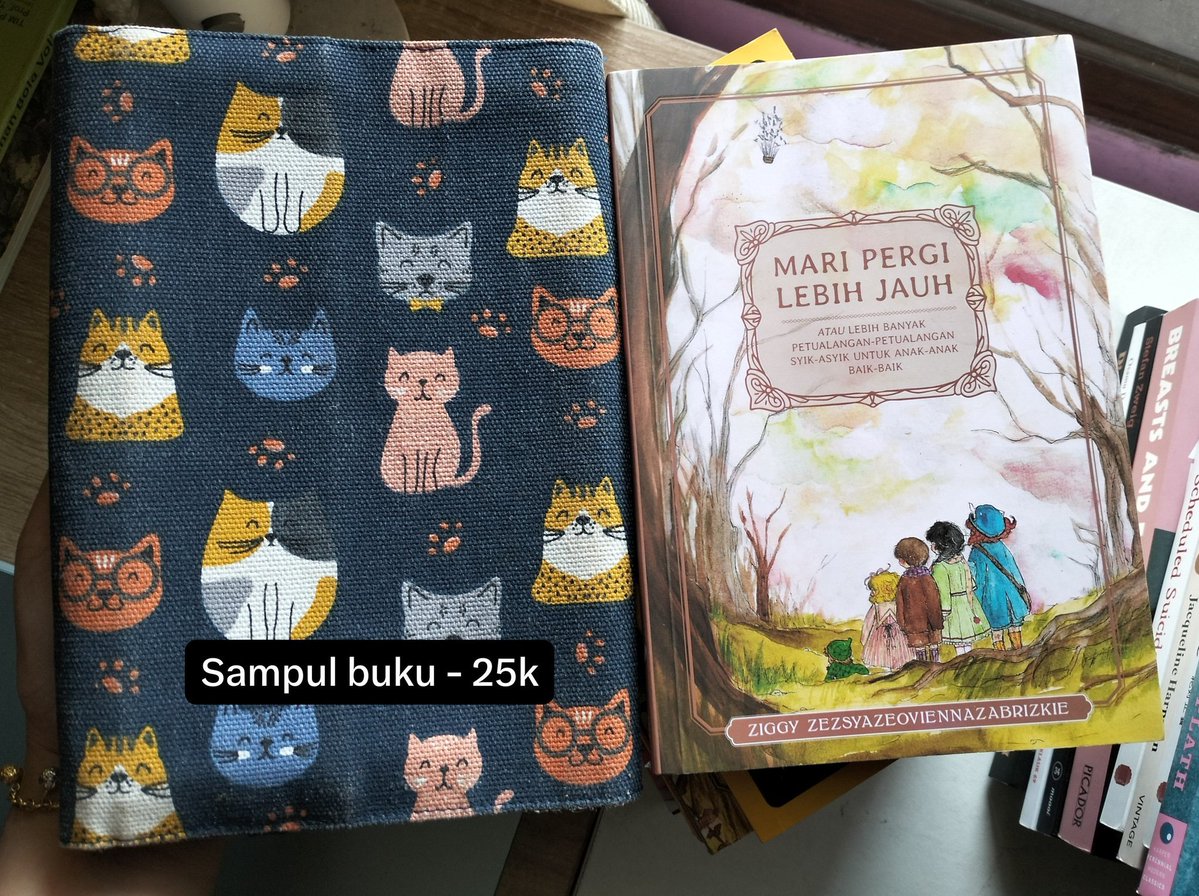 alyoshayang's tweet photo. WTS preloved books / buku dan manga / komik 📚

‼️ Sebagian besar buku sudah menguning dan ada anotasi. Boleh langsung DM buat detail fisiknya, ya! 
📦 Jawa Timur, manual only!

#zonauang #preloved #buku #komik https://t.co/FV5mYfyOGn