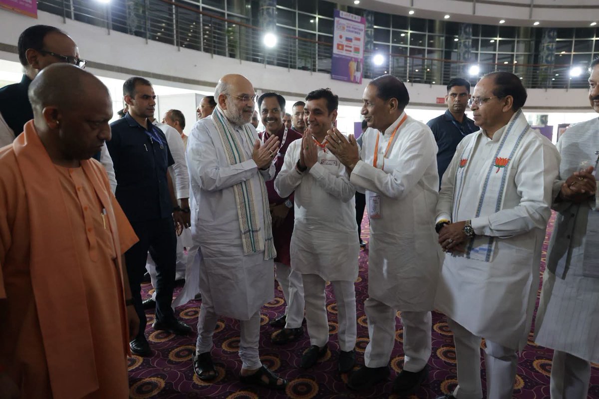 tejpalnagarMLA's tweet photo. आज ग्रेटर नोएडा की पावन धरती पर देश के आदरणीय केंद्रीय गृह एवं सहकारिता मंत्री श्री @AmitShah जी का आत्मीय स्वागत एवं अभिनंदन किया। #MLADadri https://t.co/q9aSdGinyp