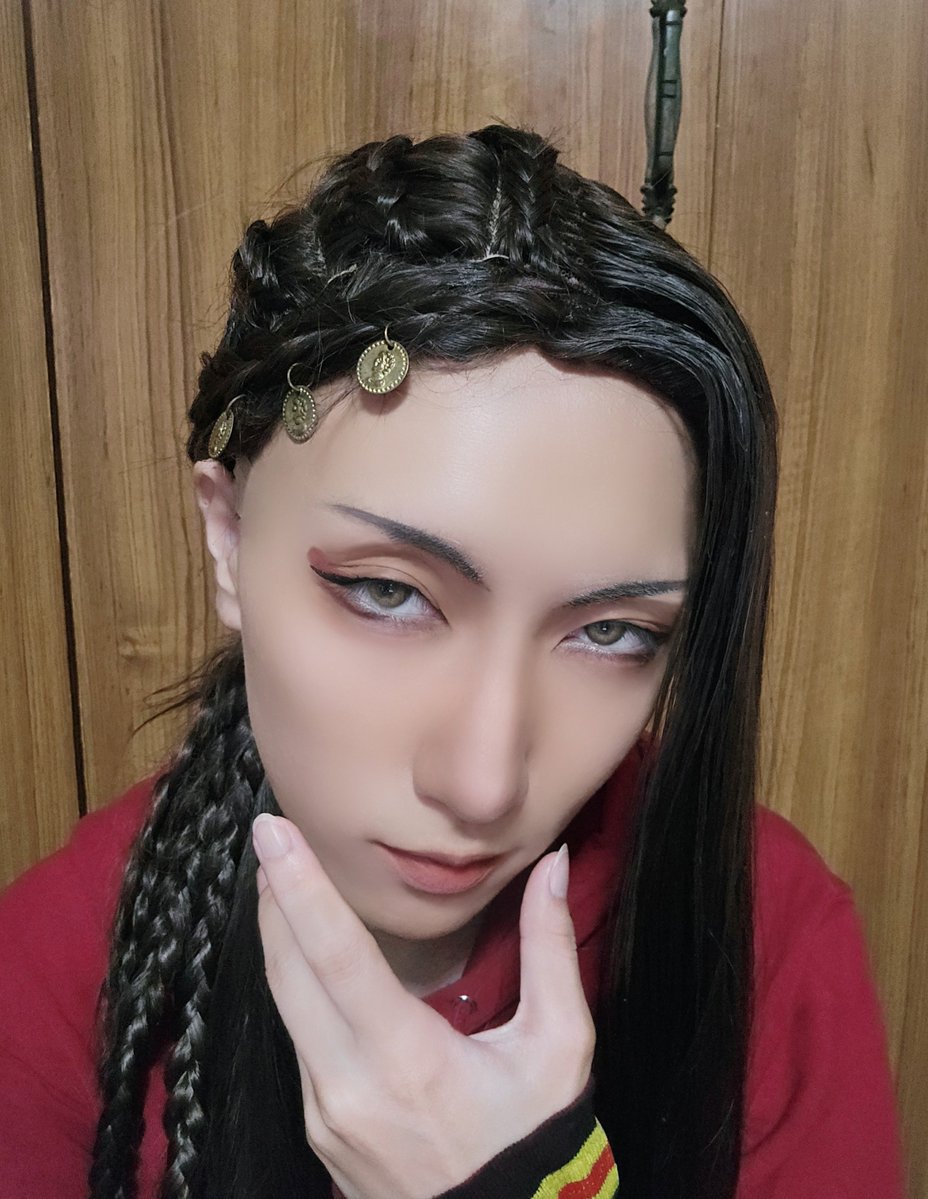 hathor_san's tweet photo. ⚠︎︎コスプレ/cosplay⚠︎︎
カラコン加工

久々の宅コス
パーカー作り直したい https://t.co/Lsqp2QsRsV