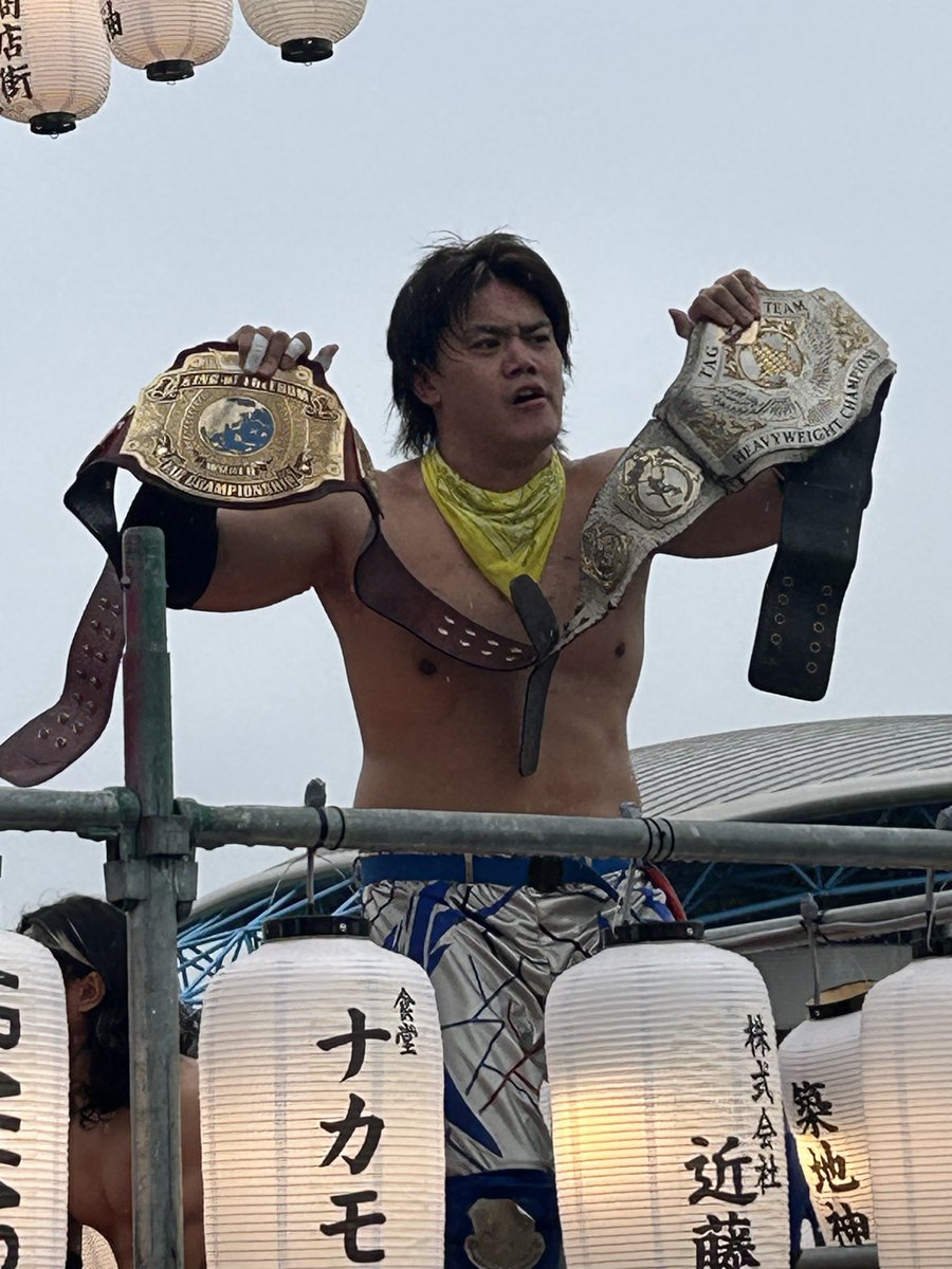 FUKINOUKA's tweet photo. 今日は午後から☔️で仕事が休みだったので急遽 名古屋港で行われたNAGOYA PORT FESプロレスに行って来ました‼️
第一試合のコーチンマスク選手は何処かで見た事のある体つきで声も聞き覚えがありました😅
杉浦選手も葛西選手も3日振りに試合を生観戦出来て幸せでした😊
#葛西純　#杉浦透 https://t.co/glVR9zVr9U