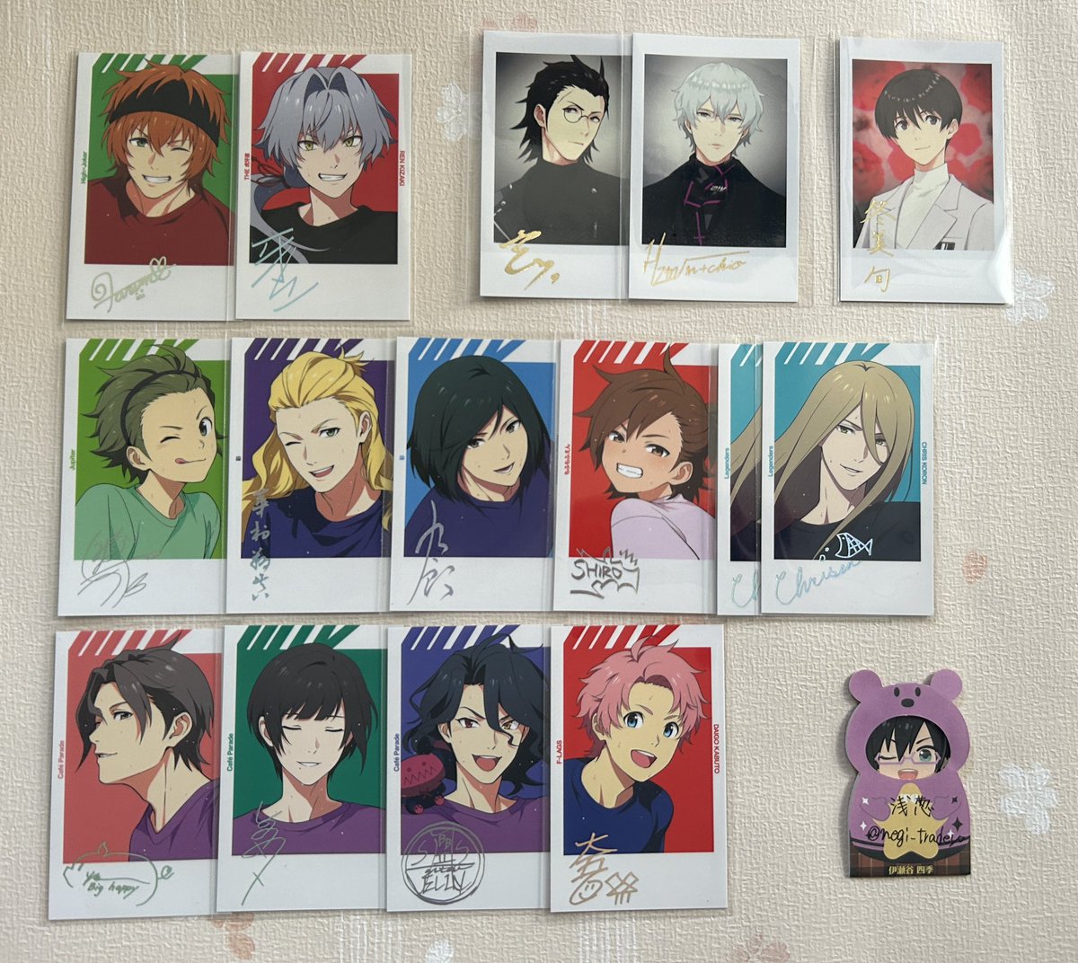 negi_tradeyo's tweet photo. 【交換】アイドルマスター SideM FiFS展 フォトカ R 箔
 
譲
表情: 翔太 翔真 九郎 春名 幸広 荘一郎 アスラン 志狼 漣 大吾 クリス
Black: 玄武 道夫
White: 旬
 
求
四季 冬馬
(冬馬含む場合のみ)北斗
(四季決まり次第)みのり
 
求はいずれも表情
一部身内分
特典(画像2枚目)との交換でも可能です https://t.co/bLy1IHjVLH