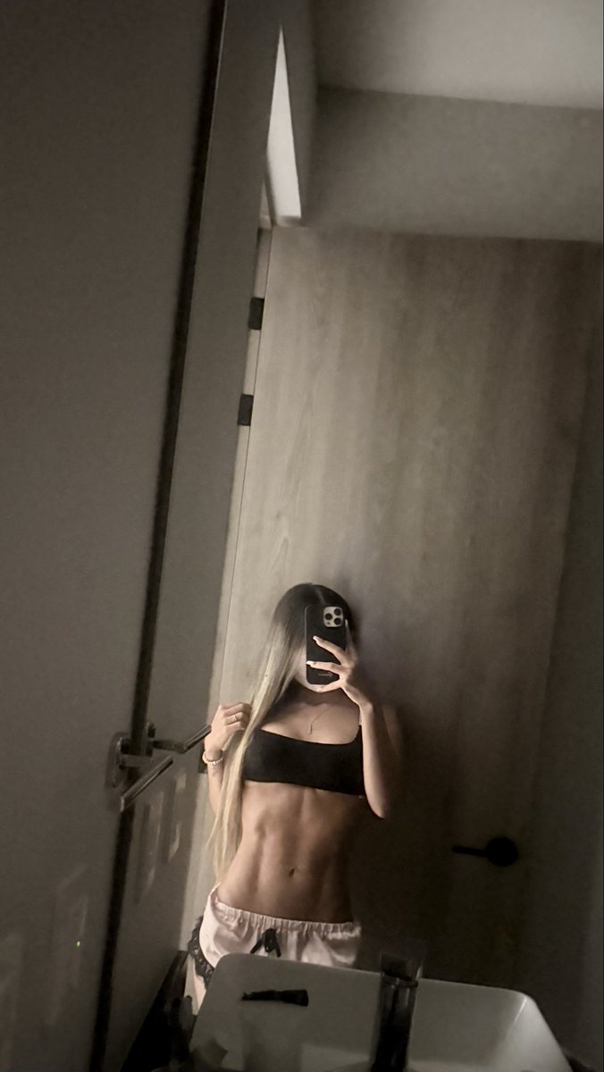 camilavegaas19's tweet photo. Good night 😘#cdmx 🇲🇽 https://t.co/8zWJ32v8R6