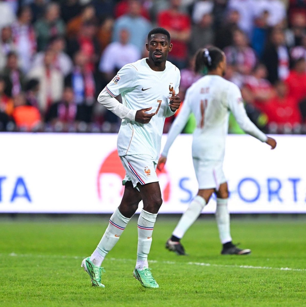 ActuDembele_10's tweet photo. J-30 ! ๐
#BacktobackBO https://t.co/vJMZfDHZyt