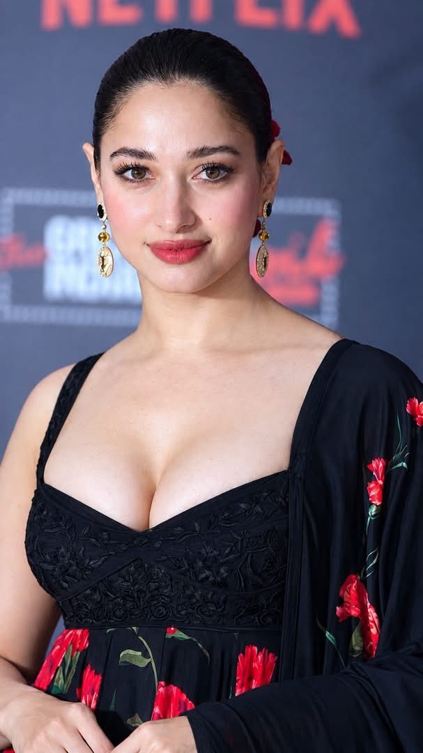 itsshrree's tweet photo. #tamannabhatia #tamannaah @tamannaahspeaks @tamannabhatiaoffl #explorepage #reelsviral #trendingnow #viralcontent itsshrree ♥️✨
Just vibes. No explanations. 🖤

#Itsshrree #InstaVibes #InstaDaily #IndianInstagram #ExplorePage

🚀 Follow for more @itsshrree https://t.co/QuaFuHpYQg