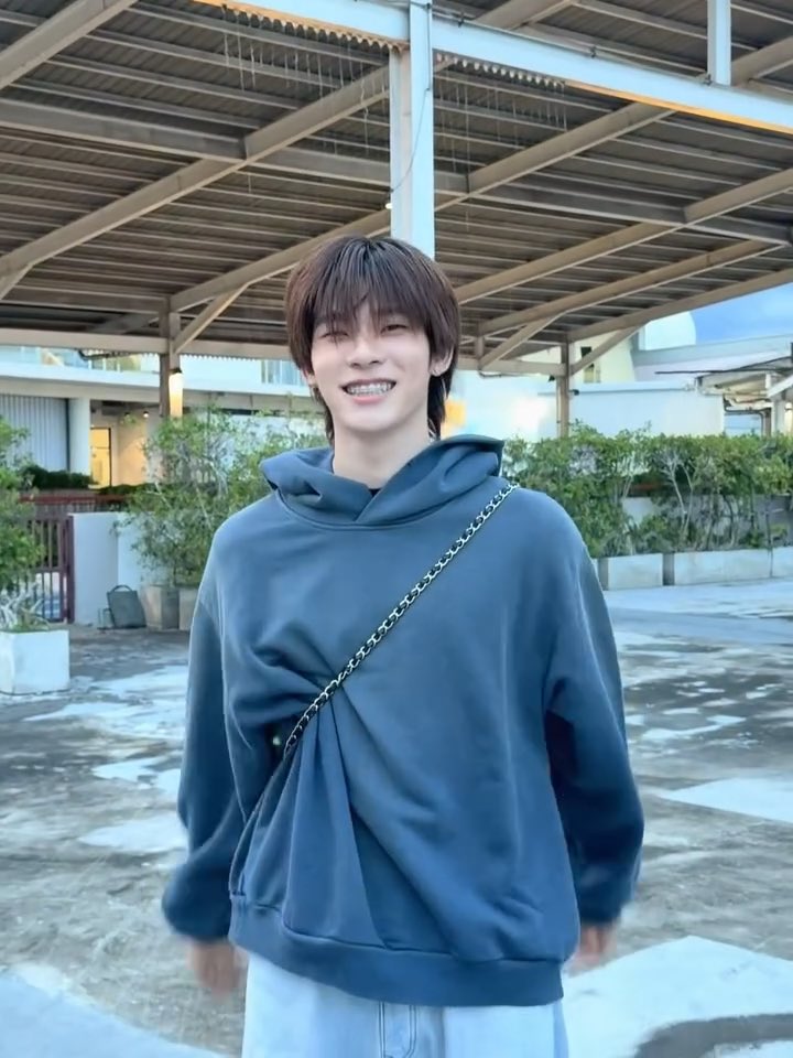 ismeffah's tweet photo. กุตาย กุสิ้นพระชนม์ กุดับขันธปรินิพพาน ตี๋ตี๋ใส่รีพี่ให้อันดับหนึ่ง 🙏🏻🫶🏻😭🧘🏻‍♀️

#twnpich https://t.co/wmox7WPkYo