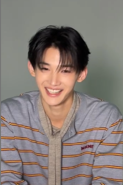 mooneiauoow's tweet photo. ♡♡ https://t.co/11UCz5geeS