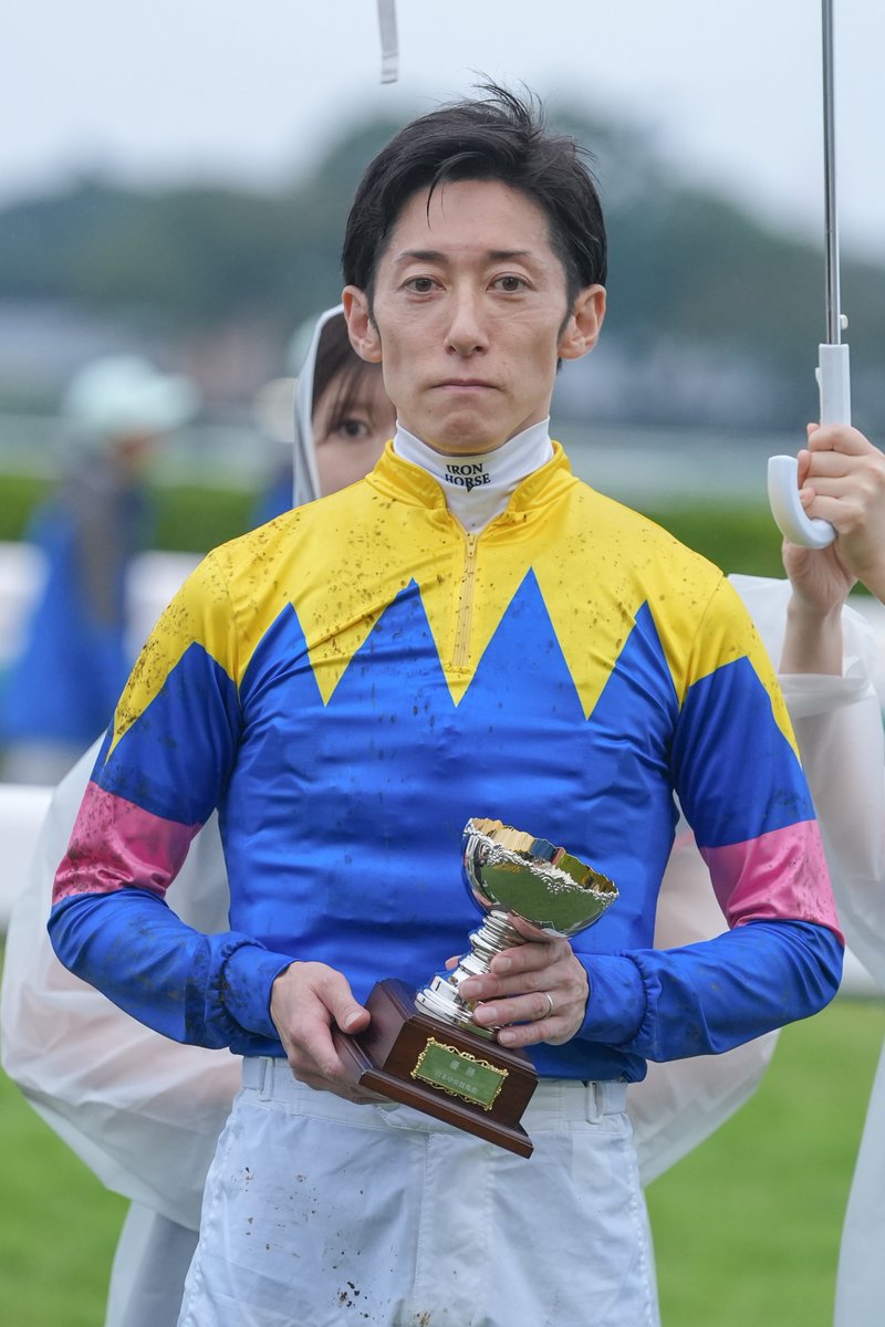 Jordan_Jorvon's tweet photo. 2026/09/26
中山競馬11R 秋風ステークス
🏆サウンドムーヴ × 津村明秀騎手

右目負傷明けの津村明秀騎手がメインレースを勝利🏅おめでとうございます🎉

#中山競馬 
#秋風ステークス 
#サウンドムーヴ 
#津村明秀 騎手 https://t.co/QEzg3scp18