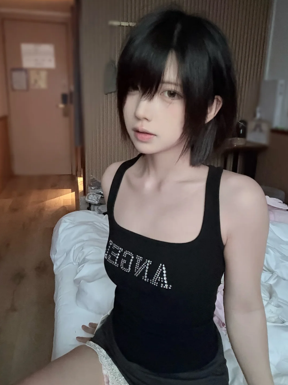 Lia376756268904's tweet photo. 誘われたら基本断らないまな板です https://t.co/aDBVu4f0b0
