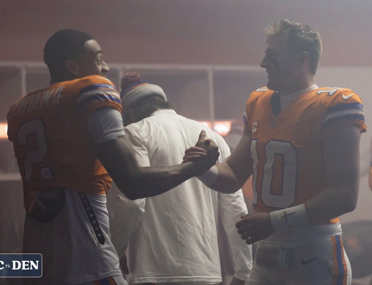 dnvrcos's tweet photo. #BroncosCountry Let's get a follow train started. I wanna follow literally every single Denver Broncos fan on here 🙏🧡

I want my feed only Bronco fans so Like, RT, whatever. Let's Unite 🤝 https://t.co/ZBDV3EQFMc