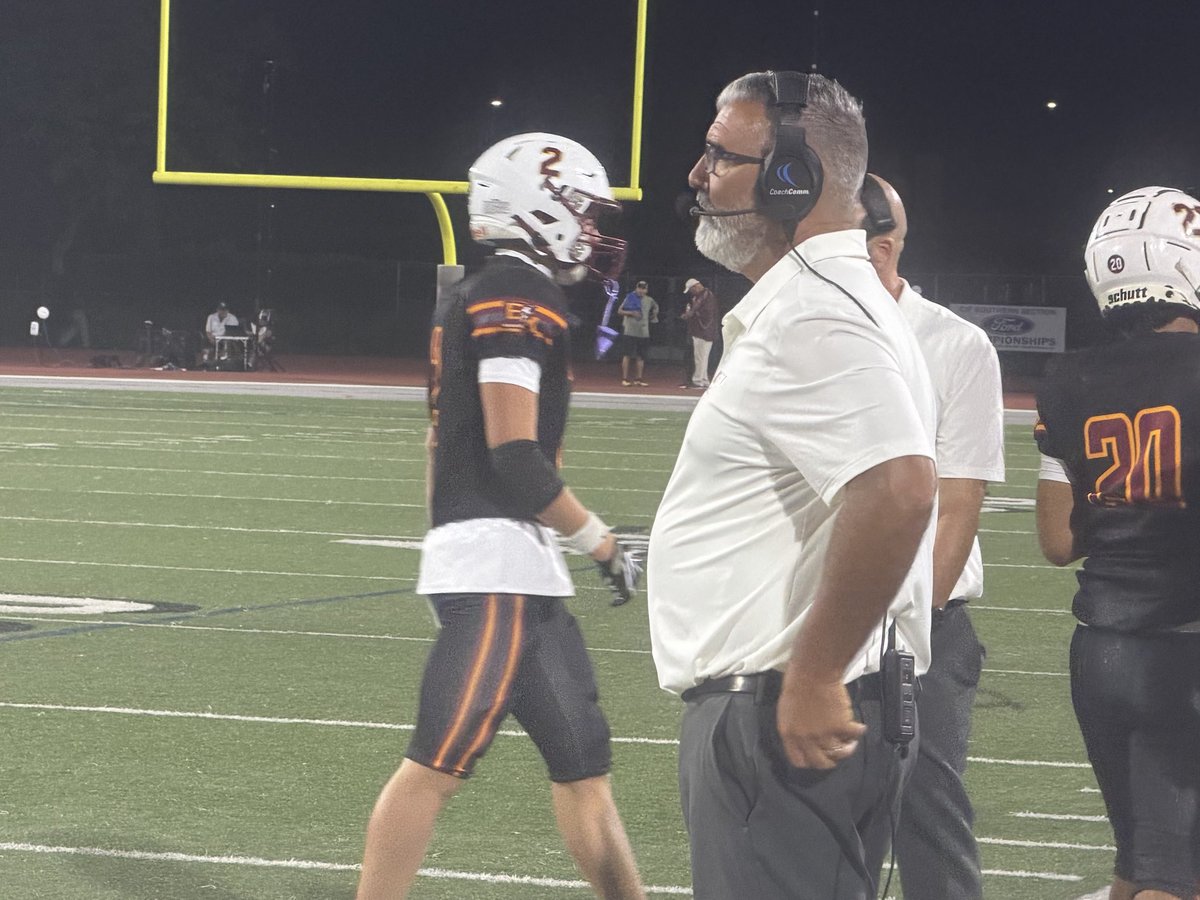 FernandoMDonado's tweet photo. ElMo leads 10-0 in 2nd.
@OCSportsZone 2026 🏈 #FNL #WeekFIVE @THHSMustangs 🩶💙🆚 @elmodenafb ❤️💛 from Fred Kelly Stadium.
Coverage coming on our FREE website https://t.co/fNSrRvzDg7
@TimBurtIrvine @ElMoAthletics @TrabucoHillsAD
📸©️: @FernandoMDonado, For OC Sports Zone https://t.co/Uvrenwov82