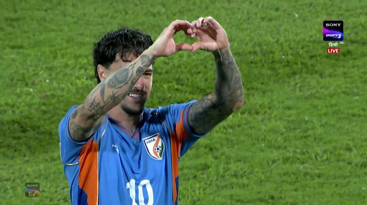 archithlal's tweet photo. He's 32 
Ex Aussie
But he's an indian now..
That's all it matter to support him❤️
He's one of our❤️

Bigger picture is, he is paving the path for all the OCI and PIO players to the Indian National football team ❤️ https://t.co/ZtDMBpxzWC