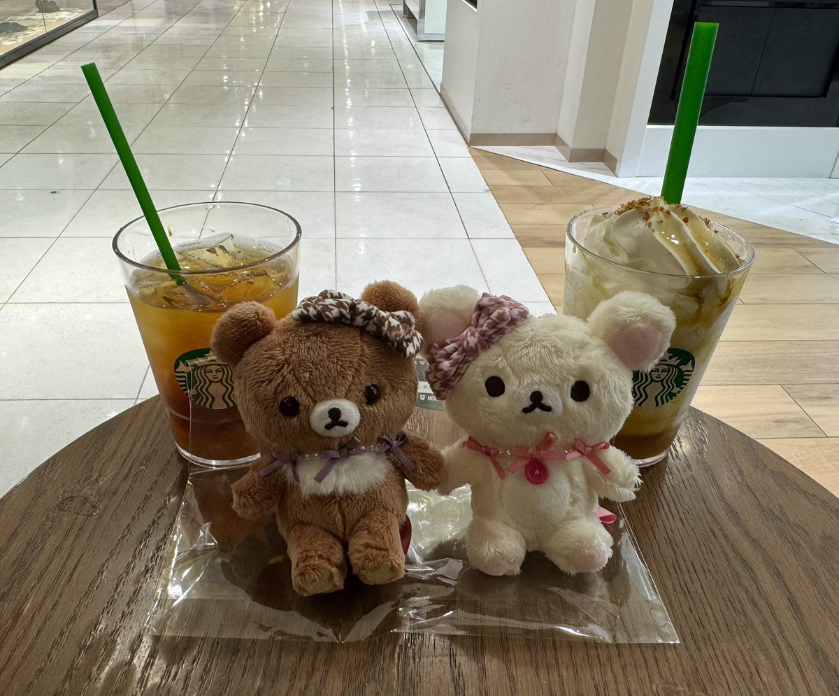 _yk79's tweet photo. Maison de FLEUR ×リラックマ、たまさんが整理券2番引いて神だった https://t.co/8PCYG7Zbtr