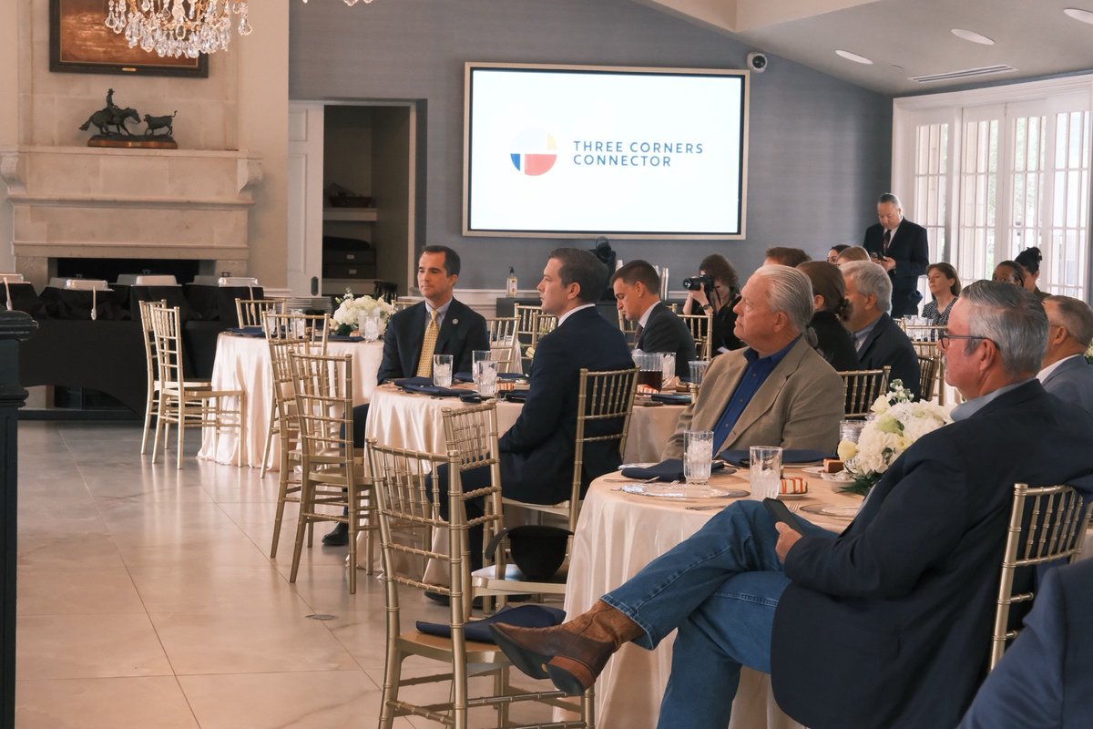 EnergyUnderSec's tweet photo. Honored to highlight @ENERGY’s SPARK initiative in Oklahoma City!

These investments will help lower electricity costs for approximately 100M Americans, add 23GW of additional capacity to modernize critical infrastructure, and expand our nation’s grid capacity. https://t.co/imr6DwBsfq