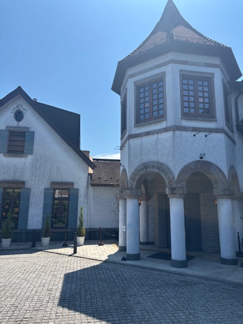 edion_esc_fs's tweet photo. 【フランチャイズ開発担当活動報告】千葉県市川市で開発活動でおこなっています。お問合せお待ちしています。 #エディオン  #東山魁夷記念館  #ヨーロッパ風 https://t.co/Kzwn6G8HP8