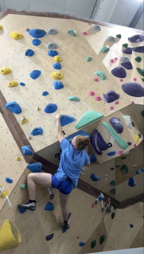 Sabrinaann74's tweet photo. Don’t mind me.. I’m here holding myself accountable like I said I would😅 

I made it to the gym a few times this week, still working my way into a routine. Today’s gym session was paired with a climbing session 🧗🏻‍♀️which is becoming one of my favorite ☺️ https://t.co/v6MKosd6Gq