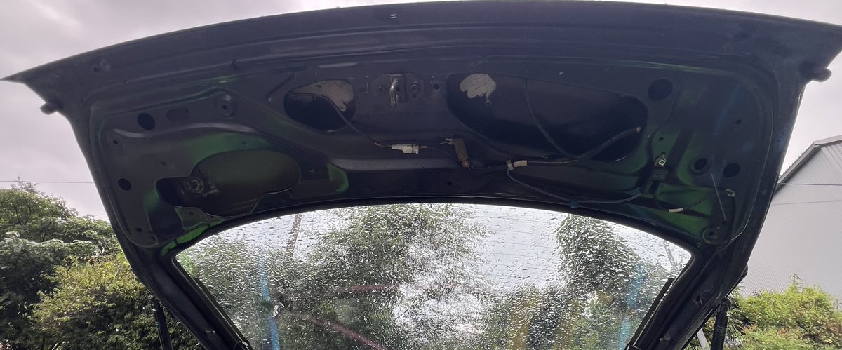 180SX_Ku1005's tweet photo. 緩募
180SX用のリアハッチ売ります
ワイパー穴とスポイラー穴がスムージングされています
穴有のものに変えたのでスムージング済を探している方が居れば

3万円で茨城から
売れなかったら予備 https://t.co/VGugGCrNvS