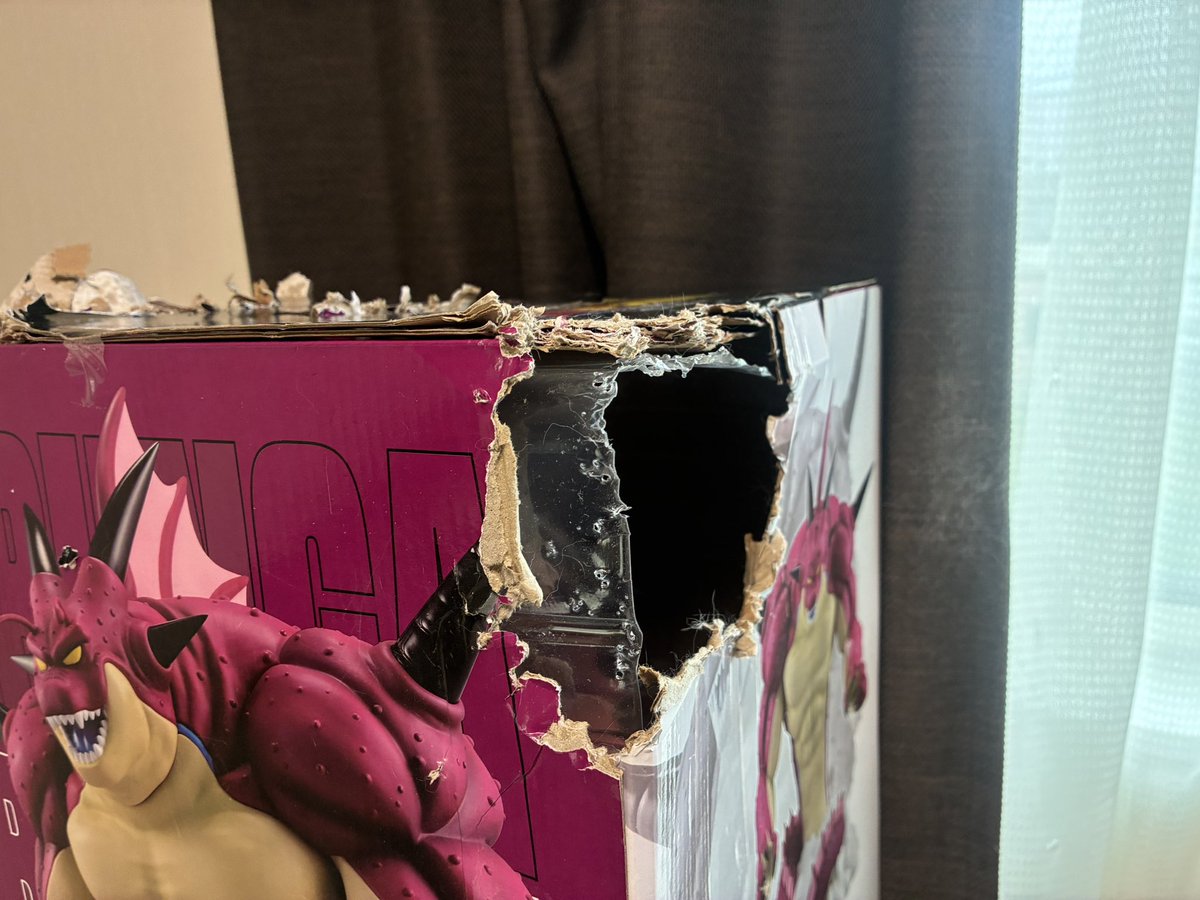 cellbururu's tweet photo. メルカリで未開封品で出品できるかな https://t.co/KseufDWGyH