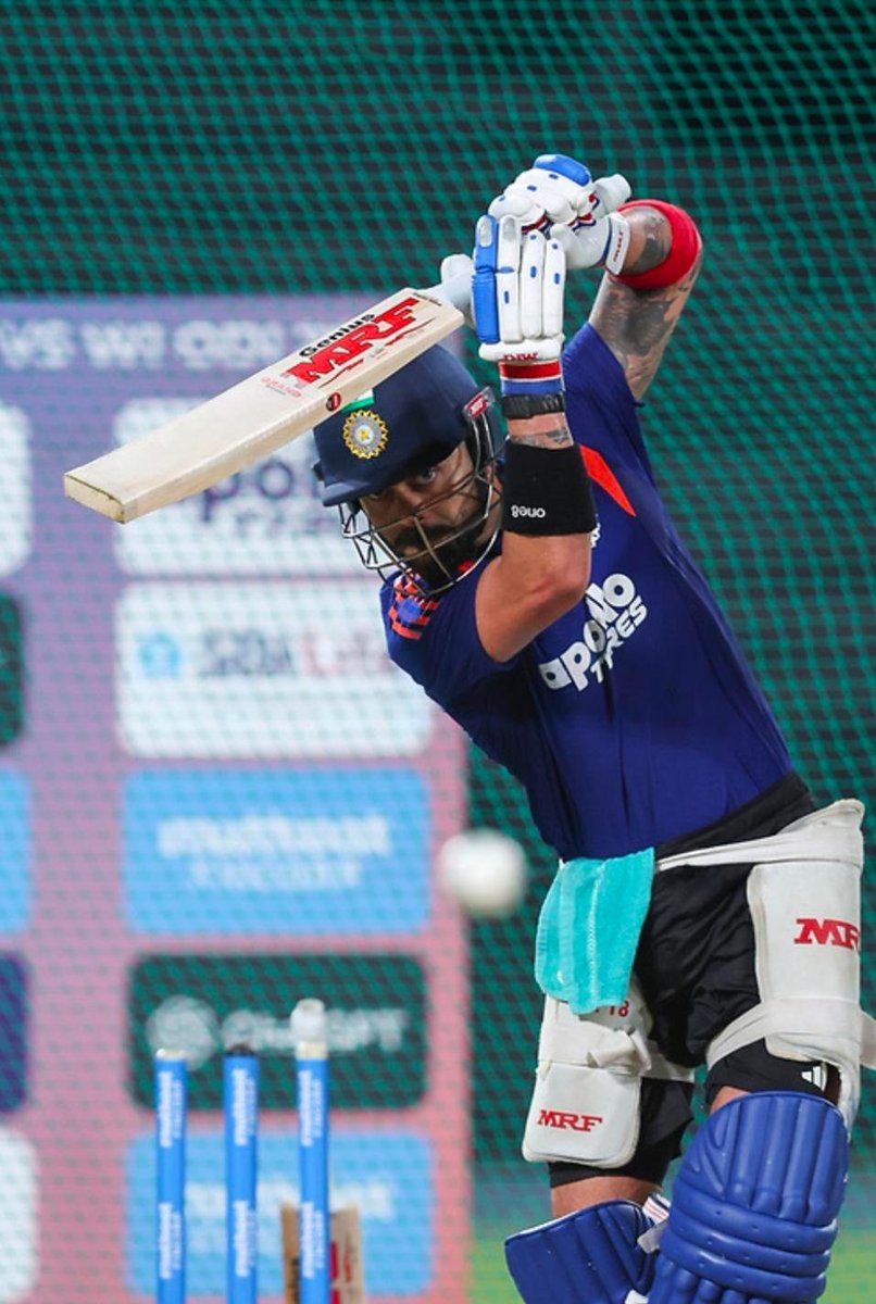 ImTanujSingh's tweet photo. VIRAT KOHLI IN THE PRACTICE SESSION.🐐👑

- The GOAT is ready to Rule! https://t.co/xFCd00YGyu
