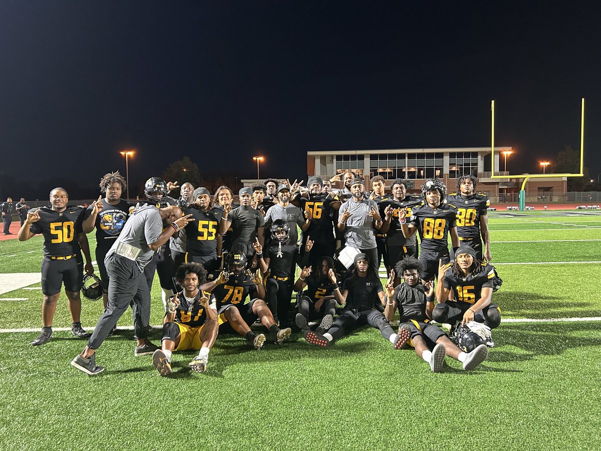 CoachNSlaughter's tweet photo. 50 🍔 #HIGHLVL https://t.co/frWEQlX1us