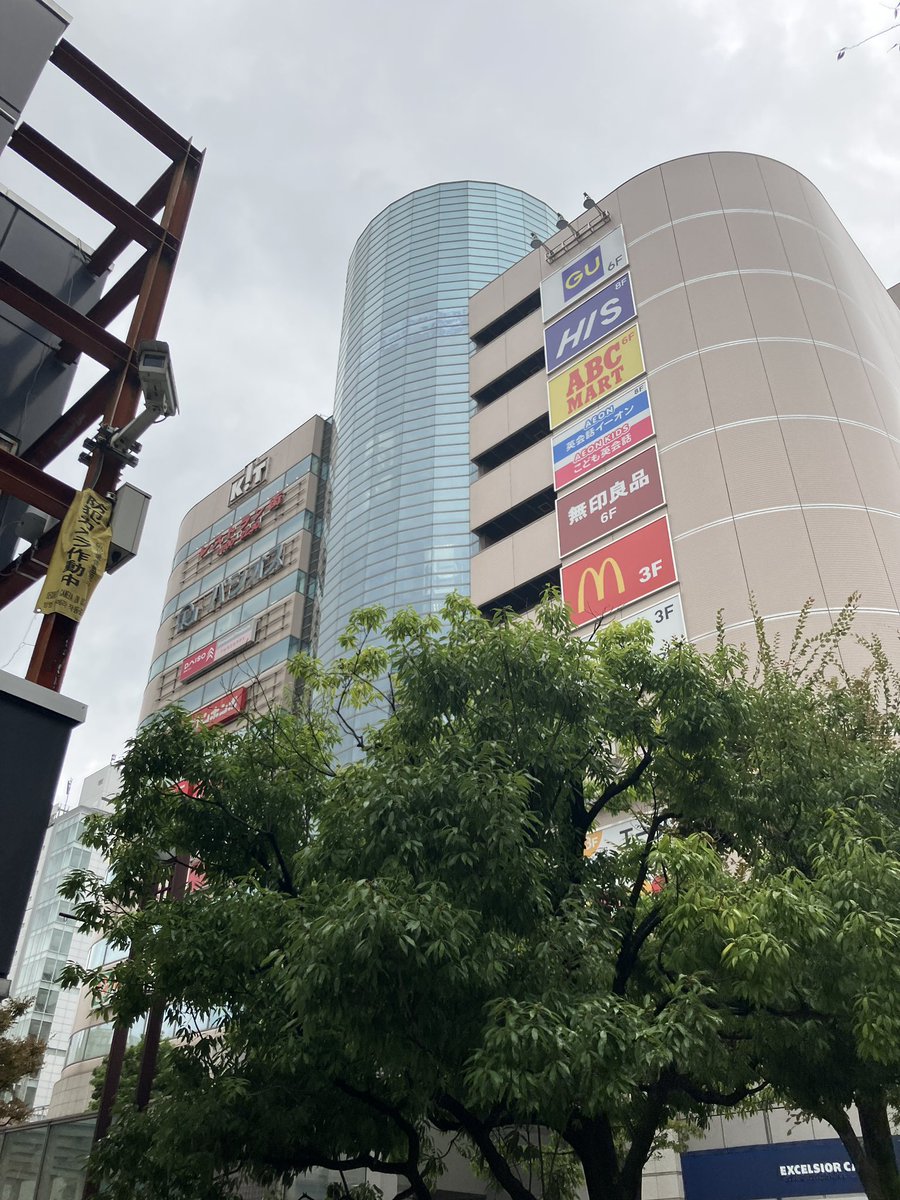 PIP14_jp's tweet photo. 流石に今月末までの二千円割引券を無駄にするのは嫌なので錦糸町に寄り道して粘土石膏と目に止まったスヌーピーのバッグを買う。株主優待変更で次回以降は1000円毎500円引きになる…ので、模型材料買うにしては距離がいやはや。 https://t.co/sMe1eKPOvy