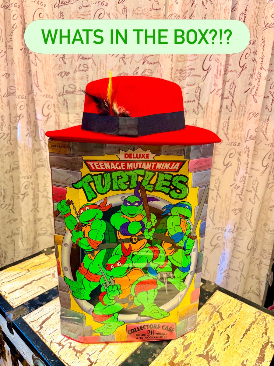 TonyTheToyGuy's tweet photo. Treasures from the attic? I can’t wait to open this treasure! https://t.co/X6jWymbzaP