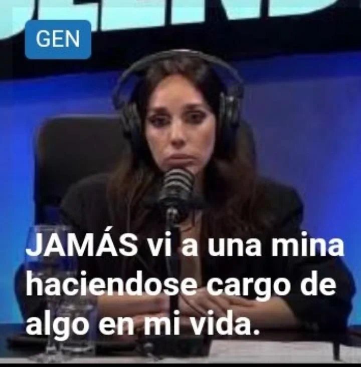 politizado00's tweet photo. @NadieLee2024 Escribís una estupidez pero la culpa es de los demás? https://t.co/qmePJPIkSh