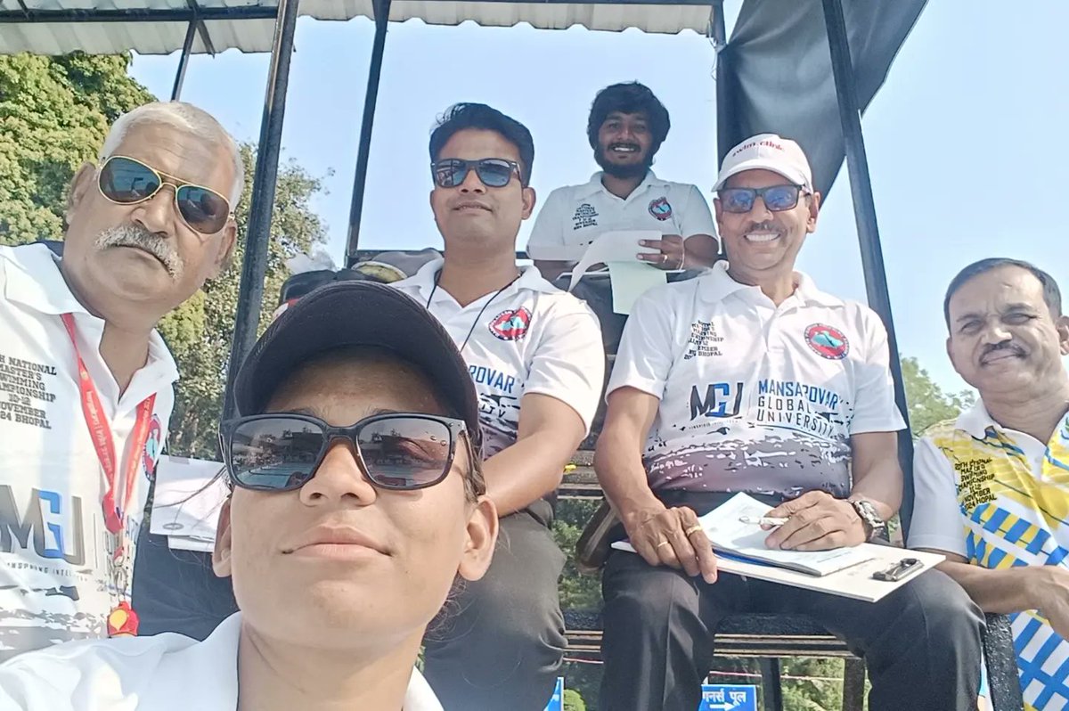 OmegaJackson1's tweet photo. मास्टर्स स्विमिं��� नेशनल चैंपियनशिप में मध्य प्रदेश स्विमिंग एसोसिएशन के अध्यक्ष पीयूष शर्मा सहित पदाधिकारियों, टेक्निकल ऑफिशियल टीम और अन्य सदस्यों की सहभागिता रही। https://t.co/4NdBksCpqN