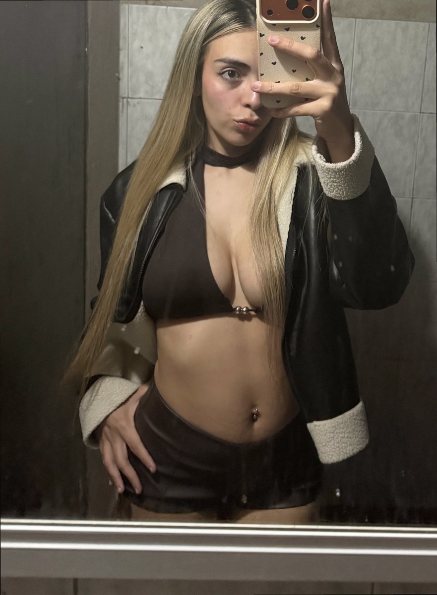 m_sofia68's tweet photo. the comments are wild rn, go scroll lol https://t.co/4yCtgdrOn8