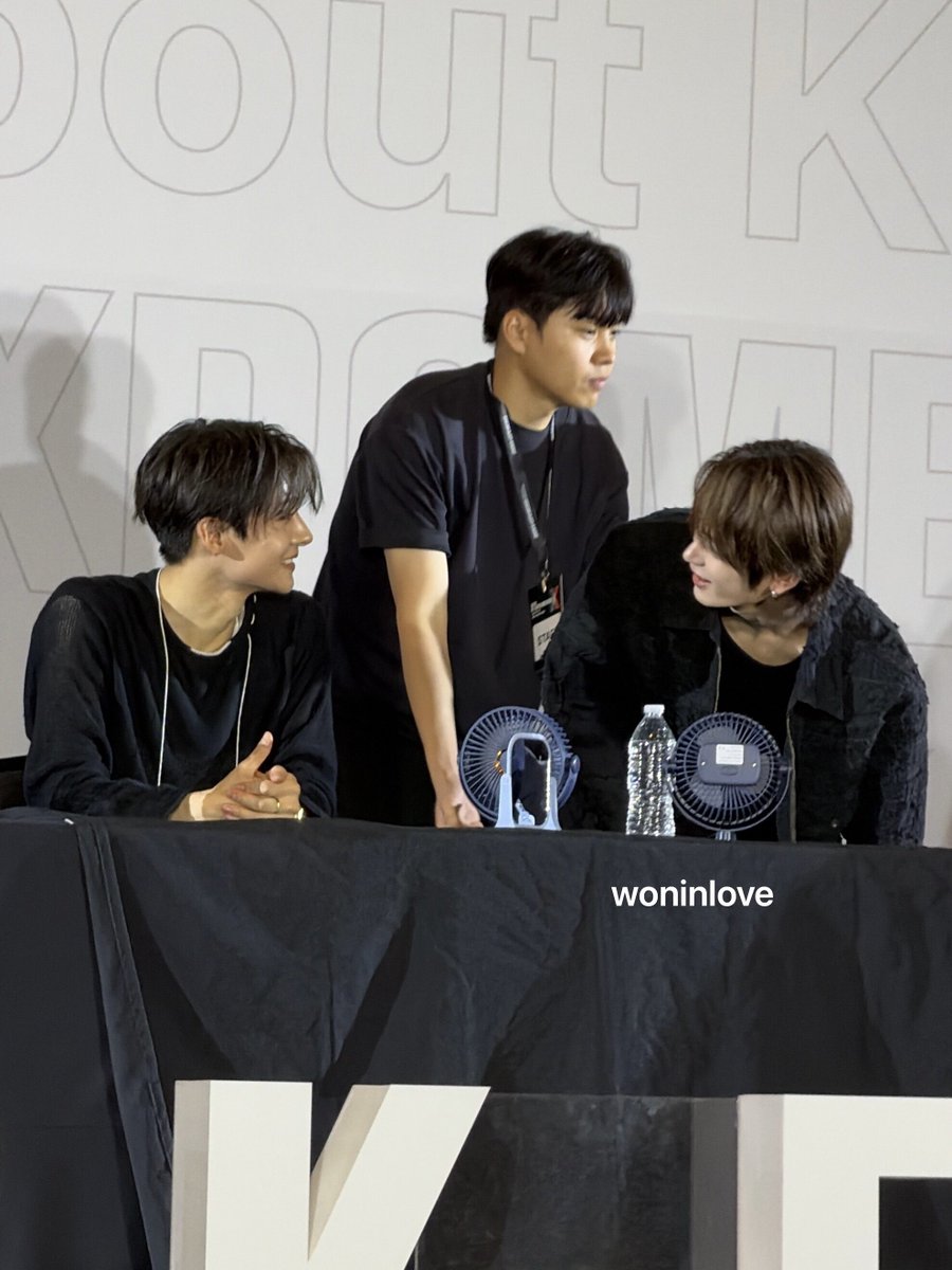 wonxinfilmz's tweet photo. #WONXIN at today's fansign in mexico https://t.co/ogZQC4SMSD