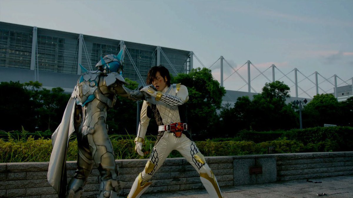 ThatRiderGuy's tweet photo. Broken helmet and helmet-less fight scenes are some of my absolute favorites in Tokusatsu https://t.co/HHSPdzKLJz