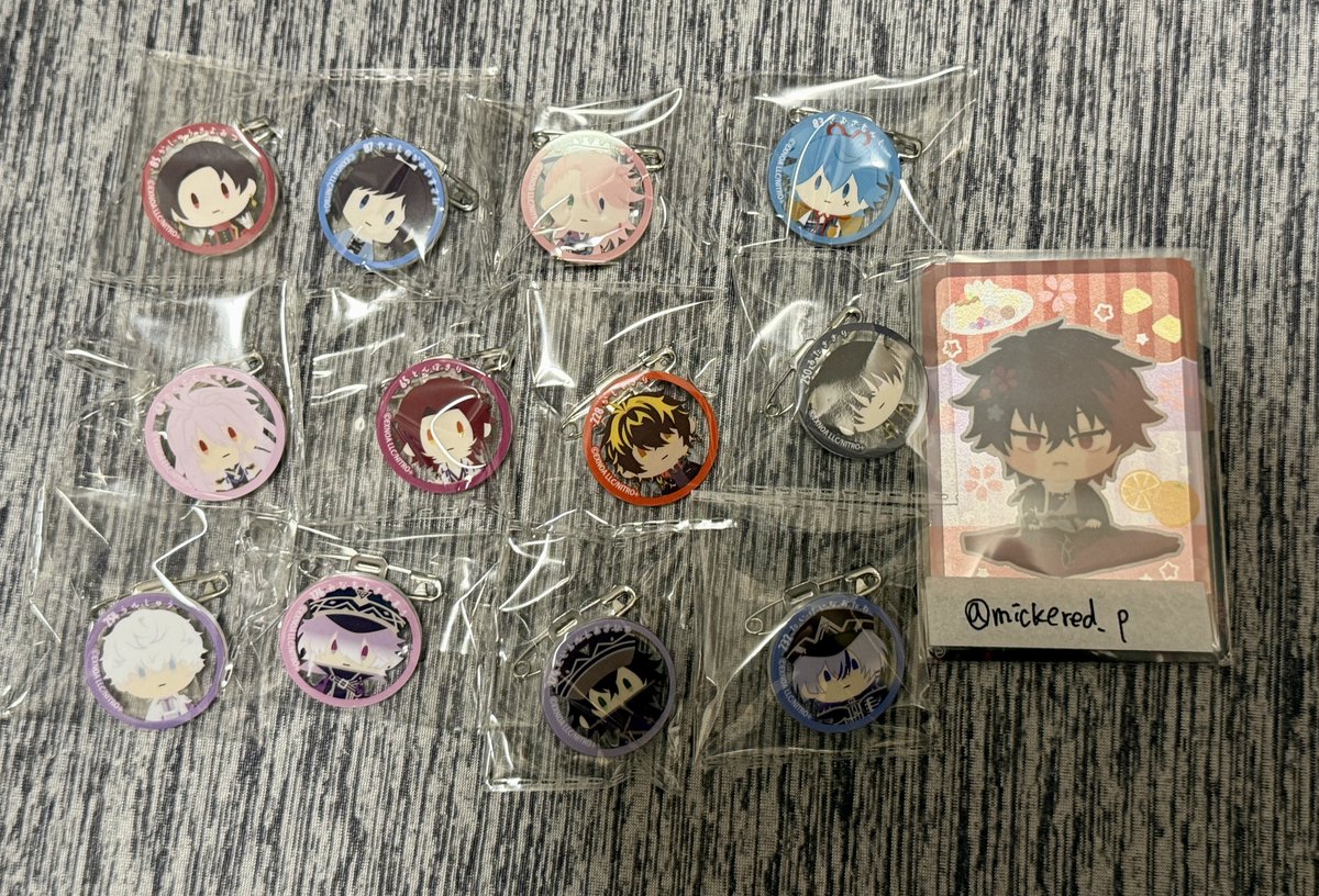 mickered_p's tweet photo. 譲渡
フリューくじ　刀剣乱舞
御伴散歩　ぽちくじ　その2

ABはCDEから⭐︎6点、無印5点
他は2点〜
郵送、11日閃華、18日水道橋にて受け渡し

なるべく譲り先を多く見つけたいため返信にお時間いただく場合あります。

求AB 1つ690円、CDE1つ345円

譲
AB 青江2、⭐︎和泉守、桑名、⭐︎雲生2
↓CDE https://t.co/nSr5OUepzu