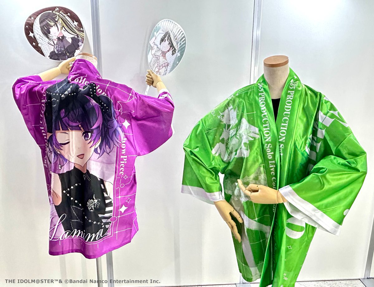 shinyc_official's tweet photo. 【 #シャニマスソロライブMSP_day1 】
／
📢会場展示をご紹介♪
＼

会場物販でライブをもっと楽しめるグッズを販売中です♪
開演前にぜひお立ち寄りください！

✅売り切れ情報はこちら
https://t.co/326qEd2Jwq

WEBでは一部グッズ追加販売も実施中！

🛒ご購入はこちら！
https://t.co/zyGGvAbMHt https://t.co/eou2M9HoNF