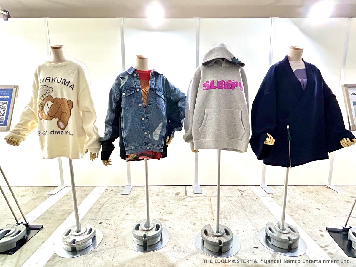 shinyc_official's tweet photo. 【 #シャニマスソロライブMSP_day1 】
／
📢会場展示をご紹介♪
＼

会場物販でライブをもっと楽しめるグッズを販売中です♪
開演前にぜひお立ち寄りください！

✅売り切れ情報はこちら
https://t.co/326qEd2Jwq

WEBでは一部グッズ追加販売も実施中！

🛒ご購入はこちら！
https://t.co/zyGGvAbMHt https://t.co/eou2M9HoNF